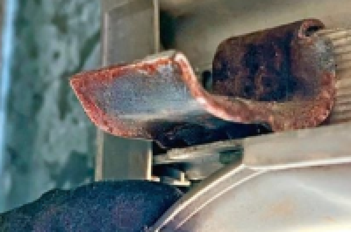Probl&egrave;mes courants avec les joints de porte de garage et comment les r&eacute;soudre